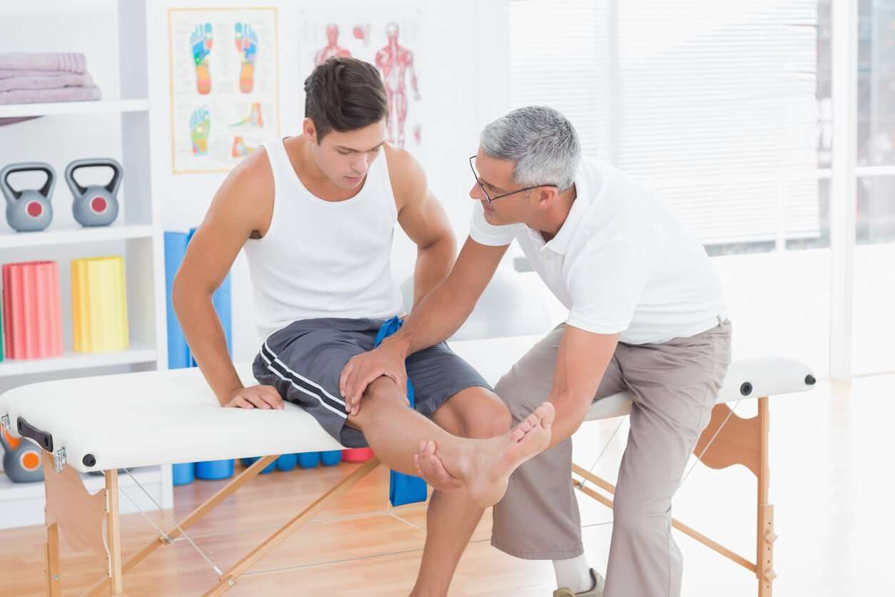How Does Physical Therapy Treat Knee Pain?